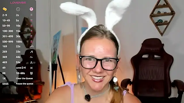 jasminedaze888 online show from April 5, 9:01 pm