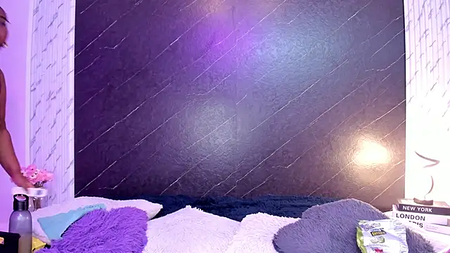 Darnellqueen online show from October 6, 3:59 am