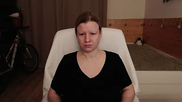 Exponent 5 online show from December 4, 6:28 pm