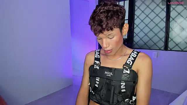 Snapshot of nicky_moo chatting on March 20, 3:14 pm nicky moo online show from March 20, 3:14 pm