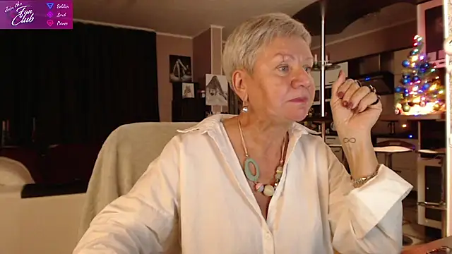 Snapshot of roxana_brooks chatting on December 18, 5:21 pm roxana brooks online show from December 18, 5:21 pm