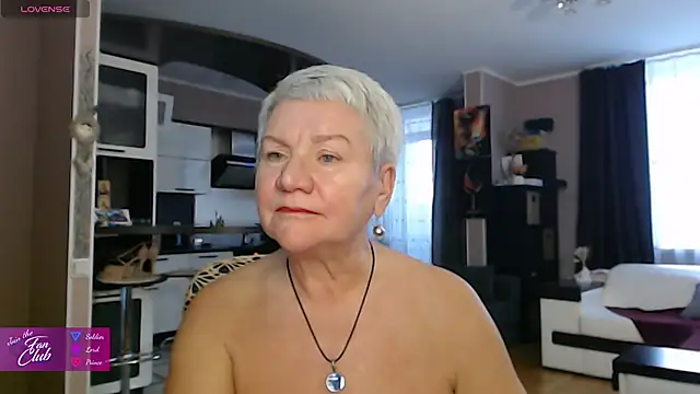 Snapshot of roxana_brooks chatting on February 12, 2:12 pm roxana brooks online show from February 12, 2:12 pm