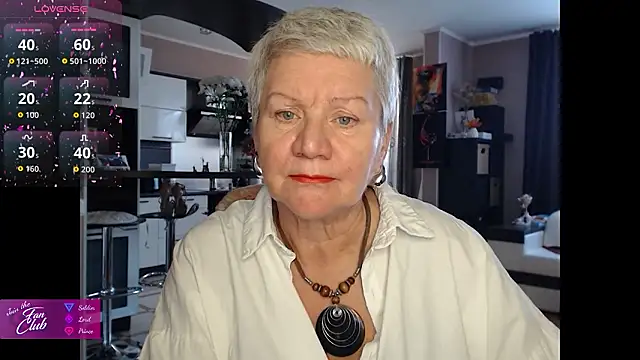 Snapshot of roxana_brooks chatting on February 23, 1:52 pm roxana brooks online show from February 23, 1:52 pm