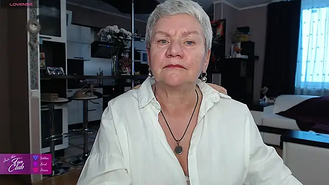 Snapshot of roxana_brooks chatting on February 26, 2:49 pm roxana brooks online show from February 26, 2:49 pm