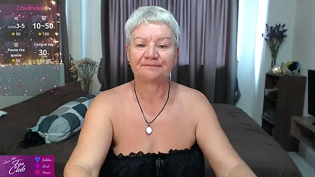 roxana brooks online show from May 14, 3:02 am