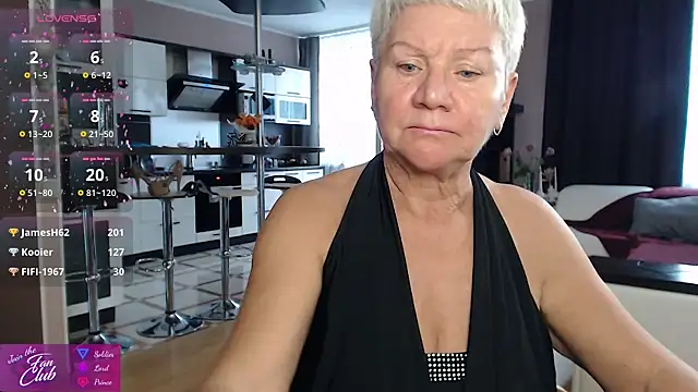 roxana brooks online show from July 6, 5:15 pm