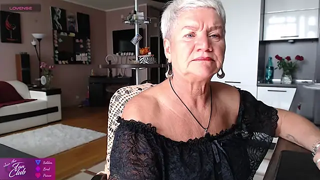 roxana brooks online show from July 10, 8:18 am