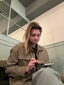 Snapshot of ValenciaShock chatting on December 21, 6:53 am ValenciaShock online show from December 21, 6:53 am