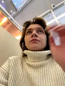 Snapshot of ValenciaShock chatting on December 23, 7:06 am ValenciaShock online show from December 23, 7:06 am