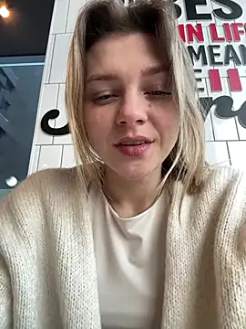 Snapshot of ValenciaShock chatting on January 16, 7:01 am ValenciaShock online show from January 16, 7:01 am