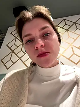 Snapshot of ValenciaShock chatting on January 17, 6:40 am ValenciaShock online show from January 17, 6:40 am