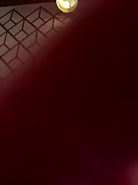 Snapshot of ValenciaShock chatting on January 18, 6:50 am ValenciaShock online show from January 18, 6:50 am