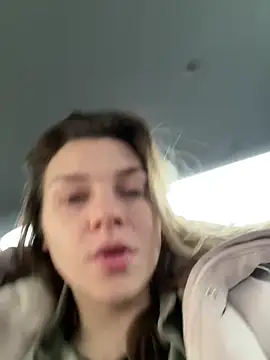 Snapshot of ValenciaShock chatting on February 8, 6:39 am ValenciaShock online show from February 8, 6:39 am