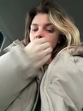 Snapshot of ValenciaShock chatting on February 13, 6:42 am ValenciaShock online show from February 13, 6:42 am