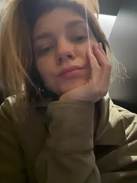 Snapshot of ValenciaShock chatting on February 22, 6:46 am ValenciaShock online show from February 22, 6:46 am