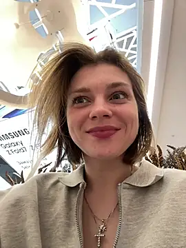 ValenciaShock online show from April 3, 7:06 am