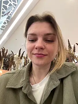 ValenciaShock online show from April 16, 7:09 am