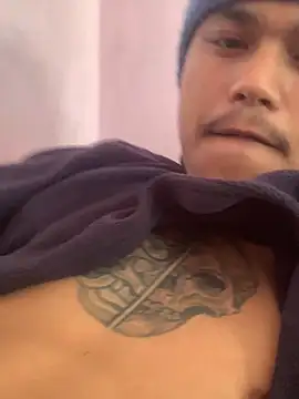 Hullax online show from December 17, 5:02 am