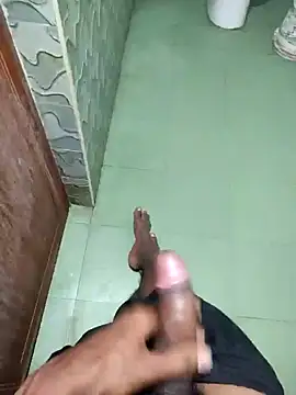 Snapshot of yo19boy chatting on February 13, 9:20 am yo19boy online show from February 13, 9:20 am