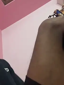 Snapshot of yo19boy chatting on February 20, 6:48 am yo19boy online show from February 20, 6:48 am