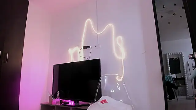 megar 3 online show from March 1, 6:11 pm