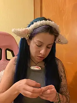 Lucygothic online show from January 23, 1:08 am