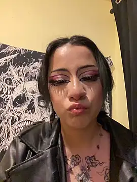 Lucygothic online show from October 10, 11:20 am