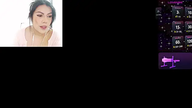 sarah escobar  online show from October 20, 1:11 pm