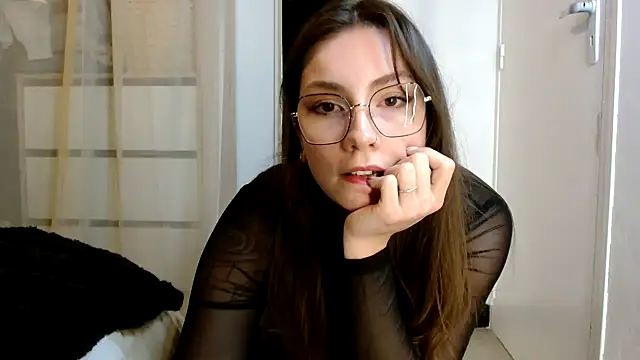 Snapshot of TalullaX chatting on February 11, 7:59 pm TalullaX online show from February 11, 7:59 pm