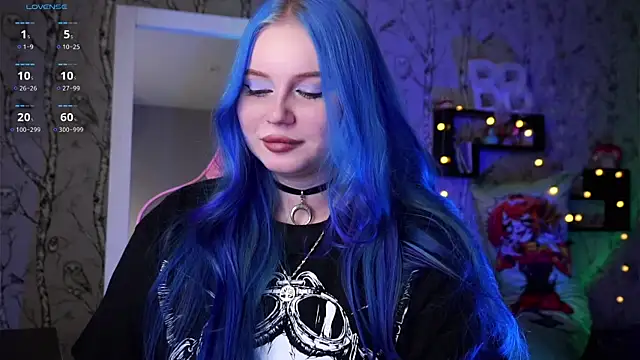 Moon Valkyrie online show from December 2, 11:12 am