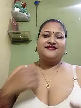 Snapshot of Mona_love143 chatting on October 14, 11:22 am Mona love143 online show from October 14, 11:22 am