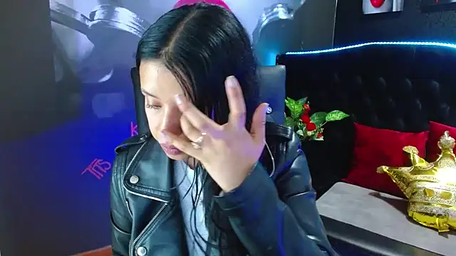 Snapshot of VALERY_MEER chatting on December 19, 12:01 pm VALERY MEER online show from December 19, 12:01 pm