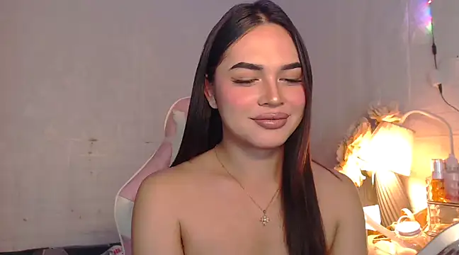 Ashely Lewis online show from February 7, 3:08 pm