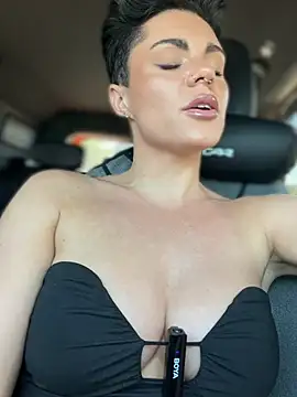 LukeLouHarvey online show from March 2, 4:36 am