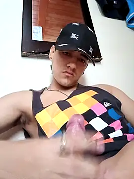 Snapshot of Triplex_Coolness chatting on September 13, 3:34 pm Triplex Coolness online show from September 13, 3:34 pm