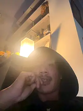 juniiorre online show from September 28, 7:30 pm