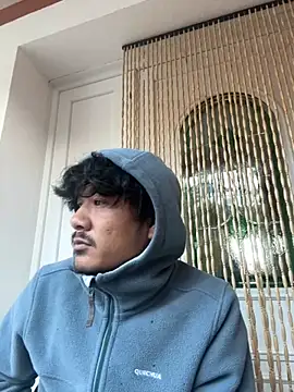 juniiorre online show from October 27, 7:12 am