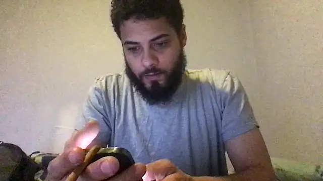 Snapshot of mondo29 chatting on February 25, 10:50 pm mondo29 online show from February 25, 10:50 pm