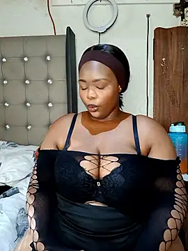 Snapshot of Aaaliyah445 chatting on January 18, 5:00 am Aaaliyah445 online show from January 18, 5:00 am