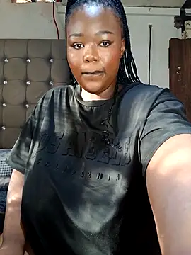 Snapshot of Aaaliyah445 chatting on February 6, 4:50 am Aaaliyah445 online show from February 6, 4:50 am