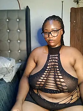 Snapshot of Aaaliyah445 chatting on February 10, 6:23 pm Aaaliyah445 online show from February 10, 6:23 pm