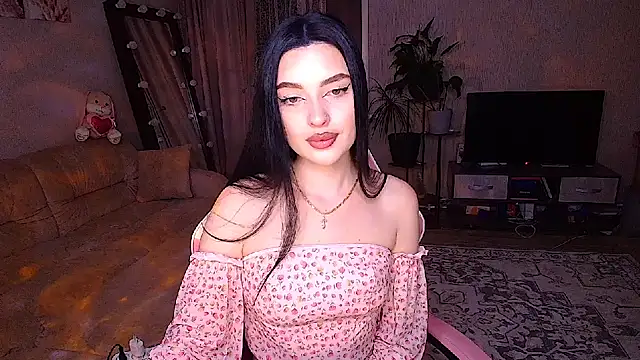   Malika   online show from February 3, 3:50 pm