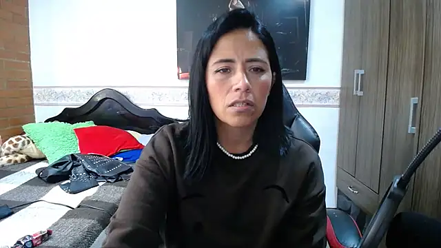 sharoon cheerry online show from April 20, 4:10 pm