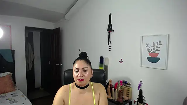 Snapshot of mature_bigboobs10 chatting on January 23, 4:30 am mature bigboobs10 online show from January 23, 4:30 am