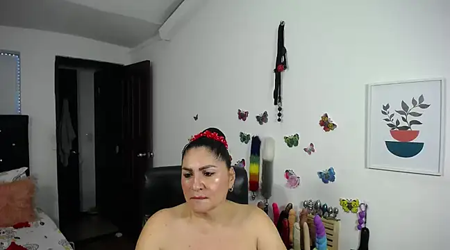 Snapshot of mature_bigboobs10 chatting on March 3, 10:49 am mature bigboobs10 online show from March 3, 10:49 am