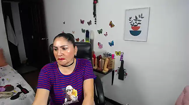 Snapshot of mature_bigboobs10 chatting on March 6, 7:47 am mature bigboobs10 online show from March 6, 7:47 am