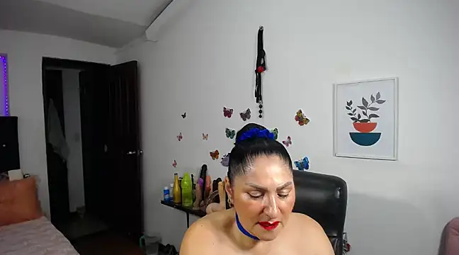 Snapshot of mature_bigboobs10 chatting on March 17, 4:51 am mature bigboobs10 online show from March 17, 4:51 am