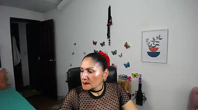 Snapshot of mature_bigboobs10 chatting on March 19, 4:25 am mature bigboobs10 online show from March 19, 4:25 am