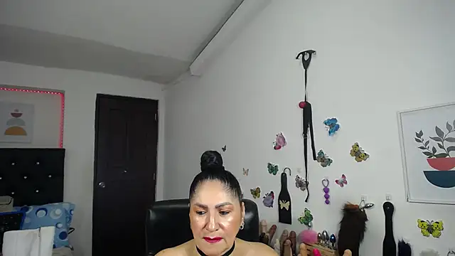 Snapshot of mature_bigboobs10 chatting on October 30, 3:30 am mature bigboobs10 online show from October 30, 3:30 am