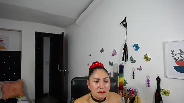 mature bigboobs10 online show from March 14, 3:56 am